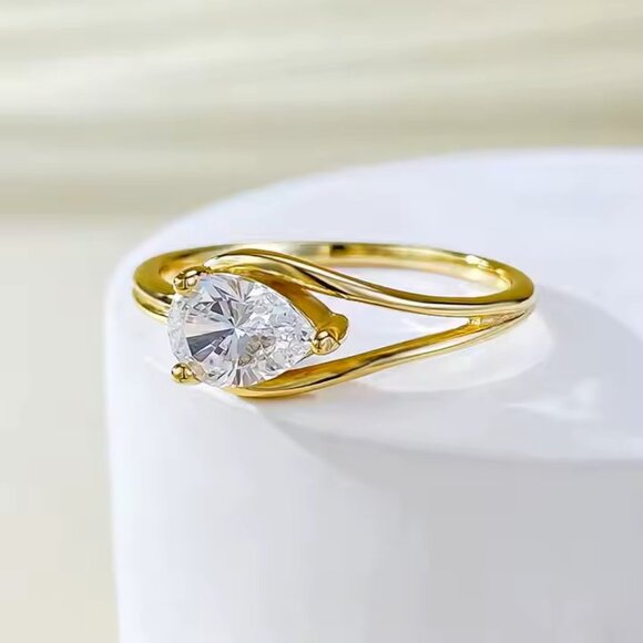 2 Carat Pear Shape Lab Diamond Ring - Picture 2 of 4